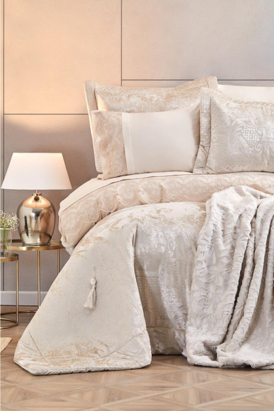 روتختی دو نفره ۱۰ پارچه ژاکارد مخمل برجسته برند Karaca Home مدل Valeria Royal Gold