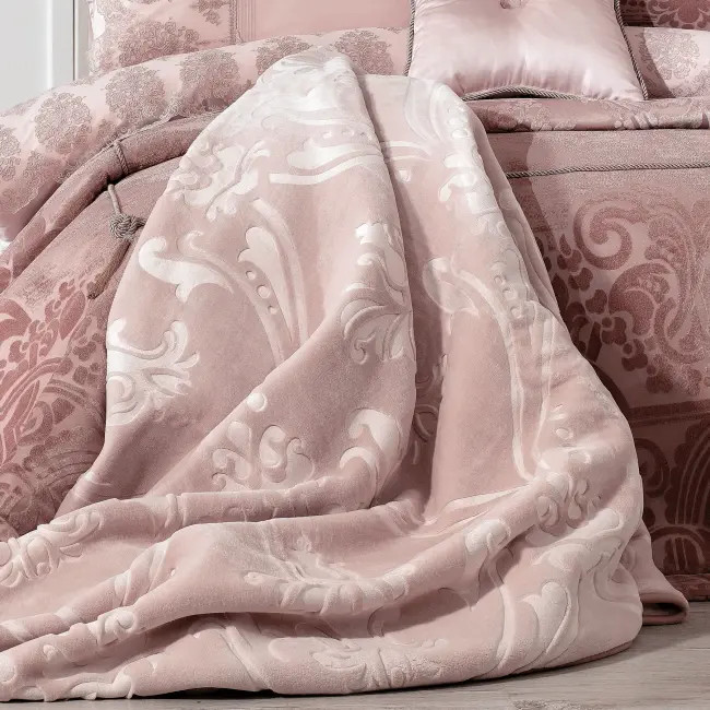 روتختی دو نفره کالباسی ۱۱ پارچه برند zebra casa مدل lucy