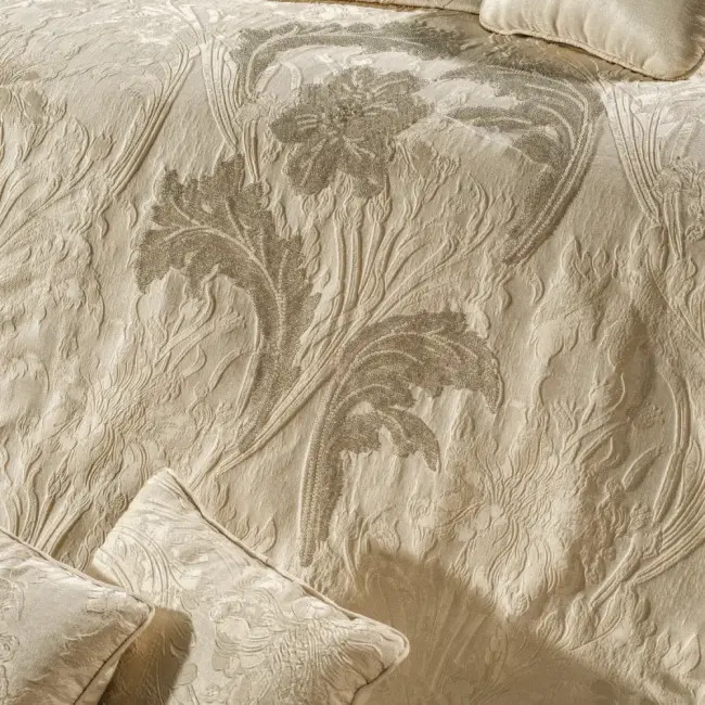 روتختی دو نفره کرمی ۱۲ پارچه برند zebra casa مدل gisele