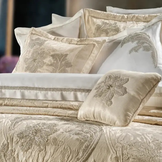 روتختی دو نفره کرمی ۱۲ پارچه برند zebra casa مدل gisele