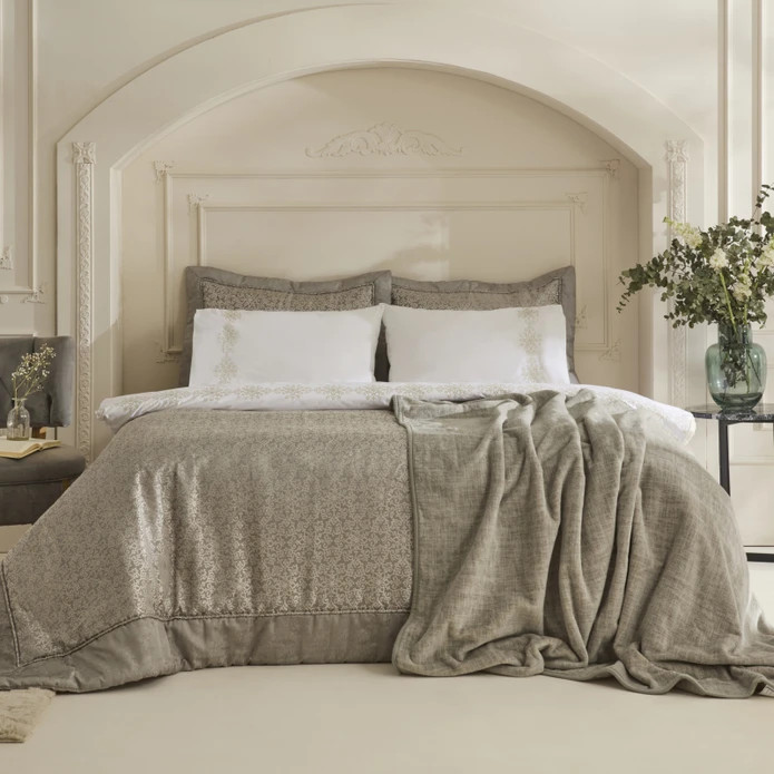 روتختی دو نفره ۸ پارچه زیتونی برند Karaca home مدل rosette
